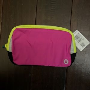 Lulu Lemon everywhere Belt Bag